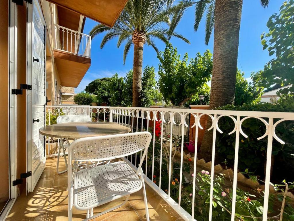 For A Stay Vedettes Cambrils Bagian luar foto